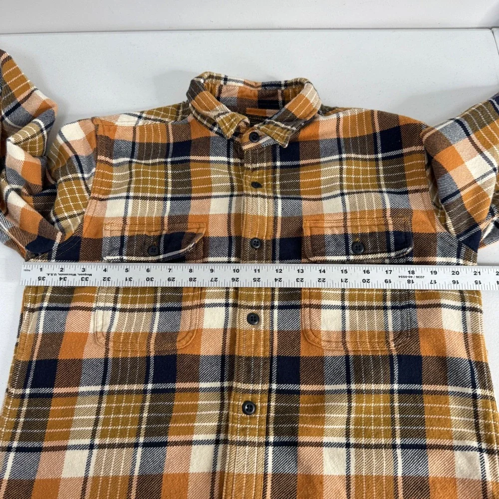 Filson Vintage Flannel Work Shirt Mens M Navy Cumin Plaid Thick Brushed Cotton